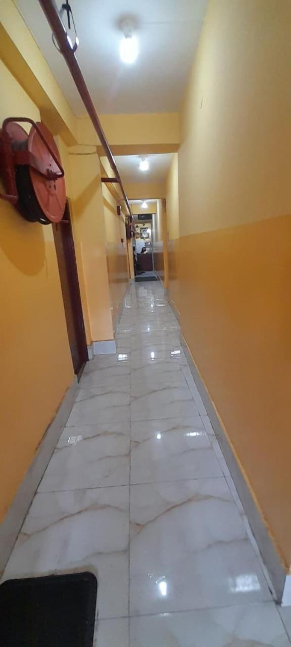 Narendra Niketan Hotel Kolkata Exterior photo