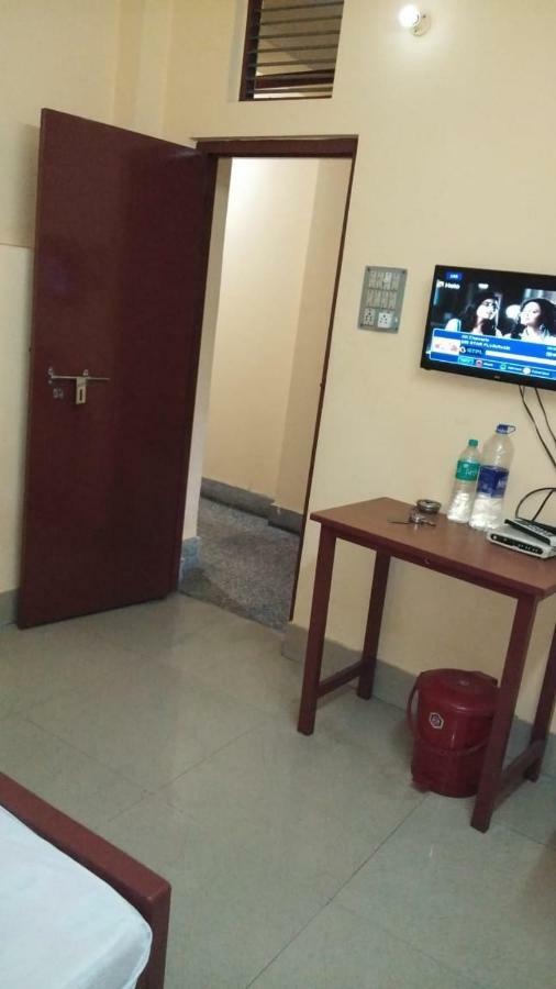 Narendra Niketan Hotel Kolkata Exterior photo